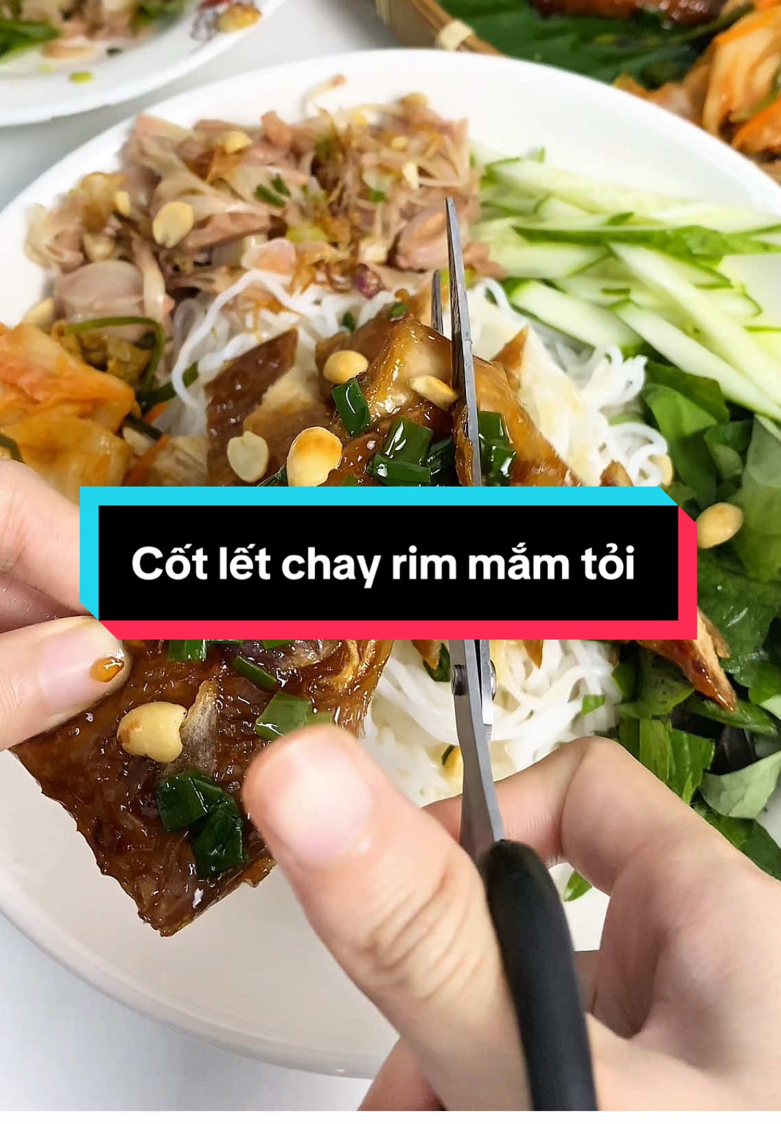 Cốt lết thuần chay rim mắm tỏi ăn cùng bún, bánh mì,cơm tấm chay ❤️ @Ăn Chay Cùng Tuyết  @Ăn Chay Cùng Tuyết  @Ăn Chay Cùng Tuyết #anchaycungtuyet #vegan #tuyetreviewdochay #cotletchay #monchay 