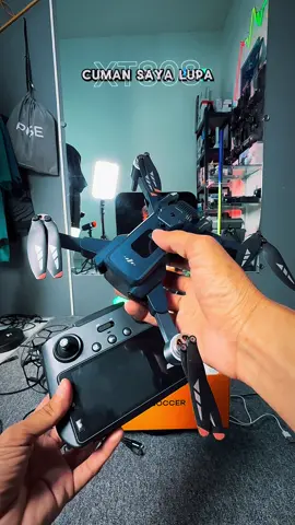 tutorial cara nerbangin dron xt808,, simak baik” dan jangan lupa like dan komen..#drone #dronevideo #CapCut #dronpemulaa #xt808 