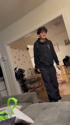 Reencuentro de mi sobrino @JESUS SIERRA con su padre 🥹 #reencuentro #jorgeceledon #familiaunida 