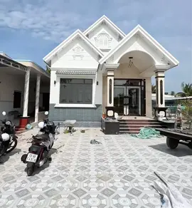 xây nhà trọn gói tại miền Nam bao gồm từ khâu thiết kế, xin giấy phép, thi công phần thô đến hoàn thiện và bàn giao nhà ở.  Nhà mái thái cấp 4 #nhacap4dep #nhadep #nhacap4 #xaynhatrongoi #nhadep2025 