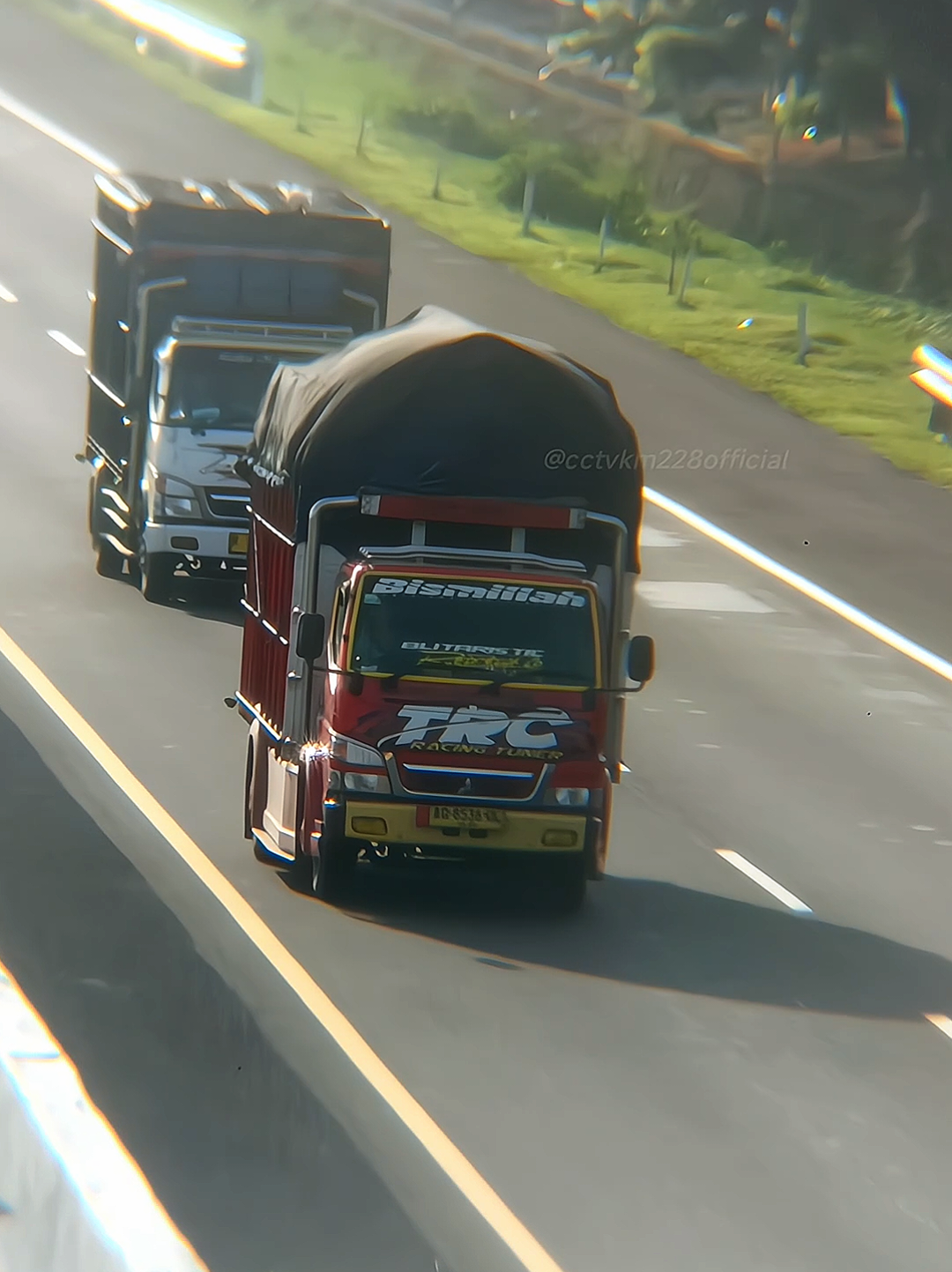 Jangan menjauh dariku🥹🤞