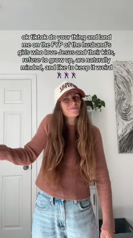 that’s me in the literal tiniest nut shell 🌰 🥜  i’m also divorced. remarried. have a mini farm. love the summer heat. can’t stand winter. i’m a musician. i love to lift and prioritize protein. i’m passionate about mental health and self care. never knew i loved clean beauty, but it’s actually so important. aanndddd 90% of my wardrobe is from thrift stores. #goodwillfinds  what do we have in common?  #fyp #aboutme 