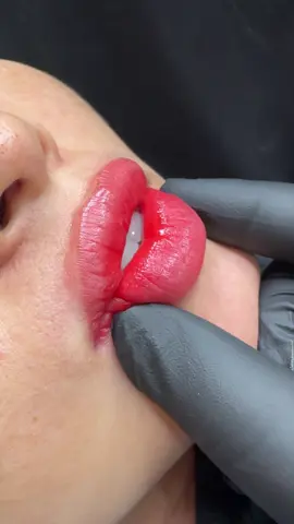 💋 Chỉ sau một buổi, đôi môi thâm hóa hồng, tươi tắn chuẩn nàng thơ!#khuthammoi #chanmayhairstrokes #phunmoicollaen 