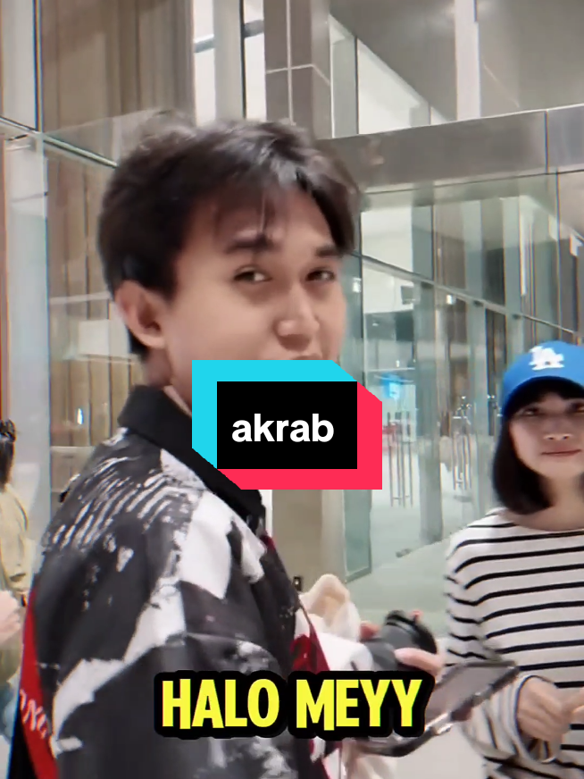 tuhhh akrab mereka geyzzzz  siapaaa yang bilang slek brow. sc.mini vlog@maxziiiie  #hamdan27 #maxzie #meentut #crispycendy #clip 