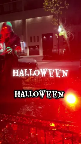 Halloween 🎃  Chicago 📍 #fyp #halloween #halloweendecor #windycity #chicagobucketlist 