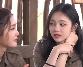 makin berani di tempat terbuka ni bokem atu'ni nyosor Yoo😂 Si jaryem lagi ga mood habis sikat ee😭🙊 #hearts2hearts #A_NA #IAN #하츠투하츠 #H2H 