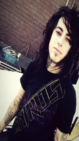 – #RONNIERADKE ☆  mmmmmm ronnie i thought I posted this awhile back whoops [ tags ]  #ronnieradkeedit #fallinginreverse #emo #fallinginreversefan 