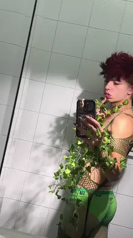 #halloween #xotekween #lgbtq #poisonivy 