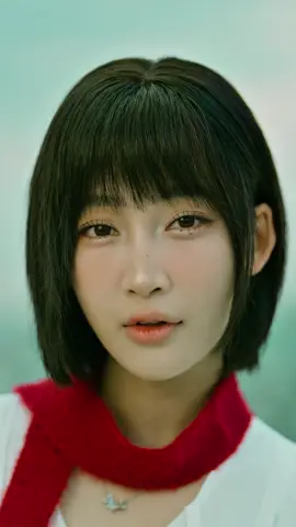 Chỉ có anh làm trái tim em biết đập nồng nàn...  #jukysan #buitruonglinh #nguoidautien #moro #lomo 