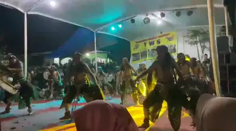 @Balaa Warokangg🔥🔥🔥 #fyppviraltiktok🖤シ゚☆♡  #seniwarok  #waroksurup  #waroktemanggungan  #fypシ゚ 