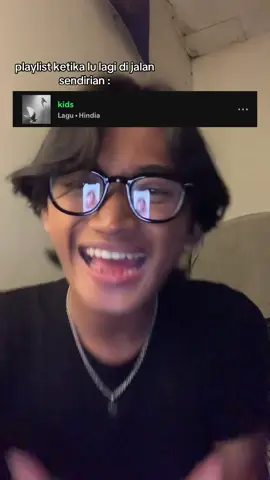 APA LAGU FAVORIT LU KETIKA LU DI JALAN ?🤷‍♂️ #hindia #baskara #kids #4u #music 