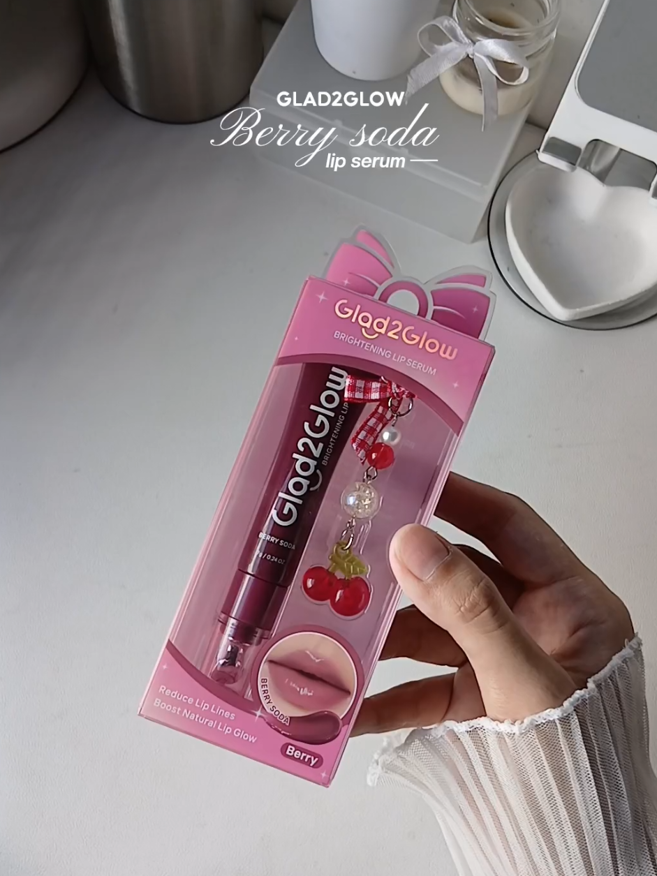 this trendy berry soda lip serum from glad2glow 🍒🤍˖ ִֶָ ༘⋆✿ #glad2glowlipserum #glad2glowberrysoda #glad2glowbrigteninglipserum #fyp 