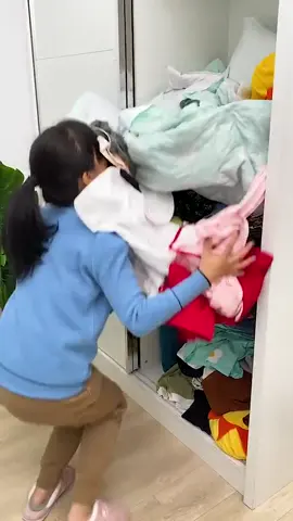 Hộp đựng quần áo gấp gọn bằng vải dù giá rẻ tiện ích màu sắc đẹp . Follow kênh để nhận những video sản phẩm hiện đại giá rẻ nhé.  #xuhuong #dogiadunggiare #dogiadungtienich #dogiadungthongminh #dogiadung 