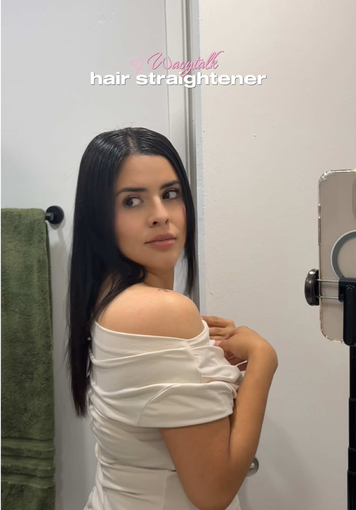 some of us still love that sleek look.💕 #wavytalk #tiktokshop #straighthair @wavytalkofficial 