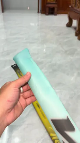 Thông tin sản phẩm: Thương hiệu: Rice Fishing Tên sản phẩm: Cần câu đài săn hàng RICE FISHING V5 SĂN HÀNG Độ cứng : 5H Phân bổ lực : 28~19i Chất liệu : Vải carbon 40+30T, hợp kim Vòng chống nổ kim loại đầu lóng gốc Đối trọng cân bằng áp suất không khí, ra cần và thu gọn mượt mà hơn ĐẶC ĐIỂM NỔI BẬT Cần câu đài săn hàng phù hợp câu trắm đen, trắm trắng, chép khủng, cá tra, cá hô..... Chuyên câu cá hồ dịch vụ săn hàng, hố đấu, hồ đơn đài, câu cá tự nhiên,... Độ ổn định chia đều lực từ đầu cần câu đến phần lóng ngọn giúp bo cá tốt khoảng 5 đến 40kg #docaudaint #fishing #cauca #docauduli #v5toandiensanhang 