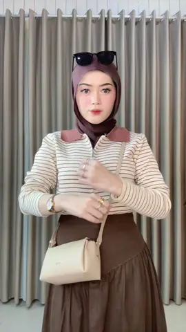 cus samaan🤎😗  #rok #knit #sweater #knitwear #valenskirt 