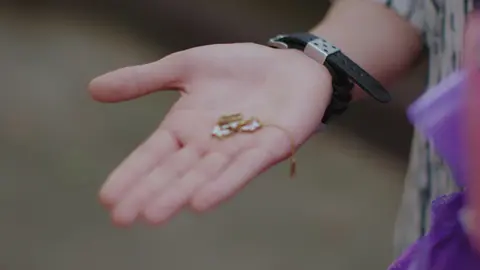 Tama, suyuin mo si Ash, Marco! | MAKA LOVESTREAM Huwag palalampasin ang kuwentong magpapakaba at magpapatibok nang malala sa ating mga puso—#MLSsummerheartbreak ngayong Sabado, 4:45 PM sa GMA-7, pagkatapos ng ‘Wish Ko Lang’.