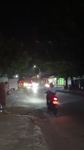 pergilah wahai sb😭 #bus #fyp #gresikpride #pinkstyle #apt 