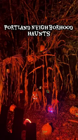 Lmk if you want the link for all the addresses of the haunted homes! #portland #haunted #halloween 