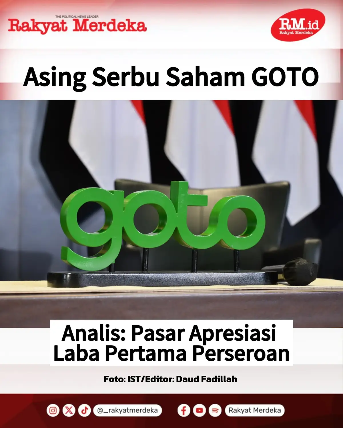 Saham PT GoTo Gojek Tokopedia Tbk (GOTO) melonjak 7,14% ke level Rp60 per saham pada penutupan perdagangan Kamis (30/10/2025). Kenaikan ini terjadi setelah perusahaan melaporkan laba sebelum pajak yang disesuaikan sebesar Rp62 miliar pada kuartal III/2025, laba pertama sejak berdiri. Pendapatan bersih GOTO tercatat naik 21% menjadi Rp4,74 triliun, sementara EBITDA yang disesuaikan melonjak 239% menjadi Rp516 miliar. Untuk periode sembilan bulan pertama tahun ini, EBITDA positif Rp1,34 triliun. Data BEI menunjukkan investor asing mencatatkan net buy sebanyak 98,48 juta saham dengan nilai transaksi mencapai Rp359 miliar. Analis Panin Sekuritas Sarkia Adelia dalam laporan riset mengungkapkan GOTO mencatatkan kinerja terbaik kuartalan sepanjang sejarah. “Kami menilai kinerja GOTO hingga 9 bulan tahun 2025 masih on-track, ditengah tekanan makro dan faktor yang masih ada, mencerminkan strategi yang kuat dari perseroan dan berlanjut di 2026F, ungkap Sarkia. Menurut Farras Farhan, Senior Equity Research Analyst Mirae Asset Sekuritas Indonesia, penguatan saham GOTO mencerminkan respon positif pasar terhadap kinerja keuangan kuartal ketiga. “GOTO naik 7 persen hingga ke Rp60, menunjukkan sentimen positif pasar terhadap hasil kinerja kuartal III,” ujarnya. Capaian laba tersebut menjadi sinyal penting dalam transformasi bisnis GOTO menuju profitabilitas di tengah tantangan ekonomi global. #Goto #Gojek #tokopedia #saham 