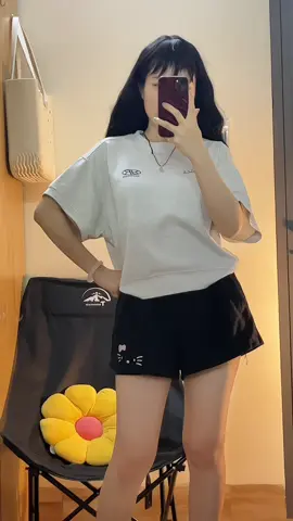 Áo form boxy mặc xinh chứ nạ 🥰🥰🥰#tiemdonhamen #aothunformrong #aoboxy #phoidoxinh #viral 
