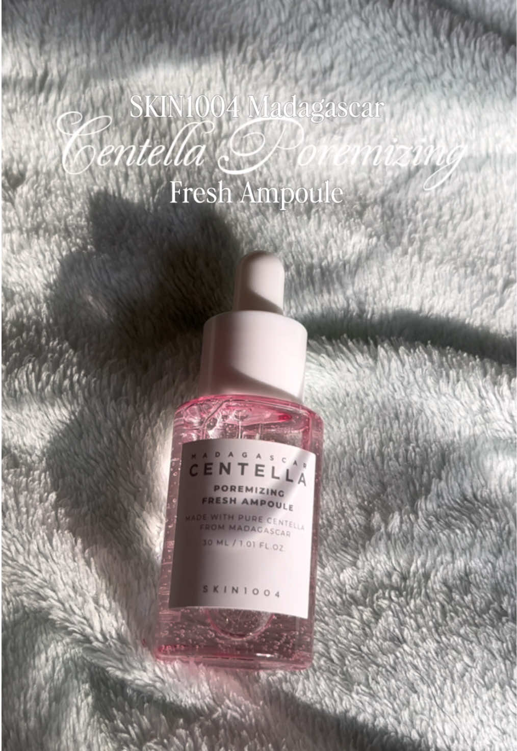 Unboxing my new obsession 💗 The SKIN1004 Pink Centella Pore Minimizing Ampoule — gentle, calming, and made to refine pores while keeping your skin smooth and balanced. @skin1004philippines #SKIN1004 #PinkCentella #BeautyUGC #ugccontent 