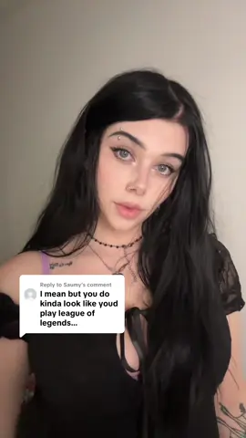 Replying to @Saumy how dare you #lol #leagueoflegends #GamerGirl 