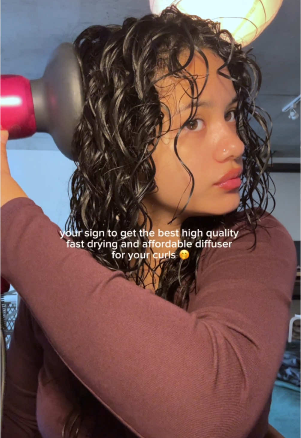 diffusing give you VOLUME and @wavytalkofficial is the best out here! 🤍 @Pureology dream healer serum #curlyhair #diffusingcurls #affordablediffuser #wavytalk #wavytalkturblow #fastdryinghairdryer #curlyhairroutine #curlybangs 