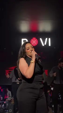 سرقت العمر كله خلاص ما بقاش فاضلي غير جرحي ودمعتي جريح وده مش بيدي#رحمه_محسن 