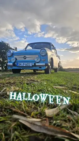 Heute ist wieder Freitag znd Halloween  #Halloween #trabi #Funny #freitag 