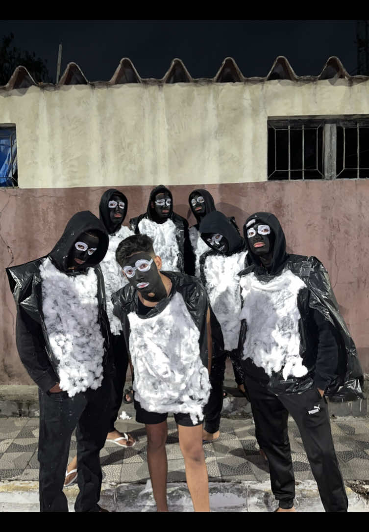 As ovelhas negras da Divineia estão aqui! O que acharam dessa produção? Comenta aí 👀🐑 • • • #fyp #foryou #fy #ovelha 