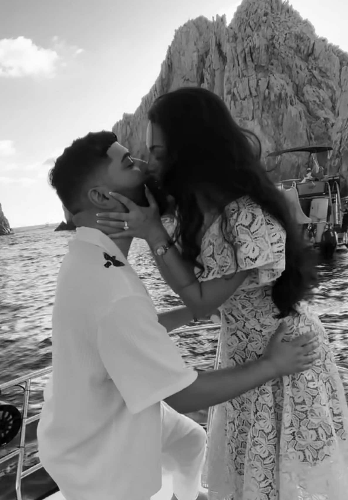 The humming bird that came up to us🥹💗 I swear it was my brother. 