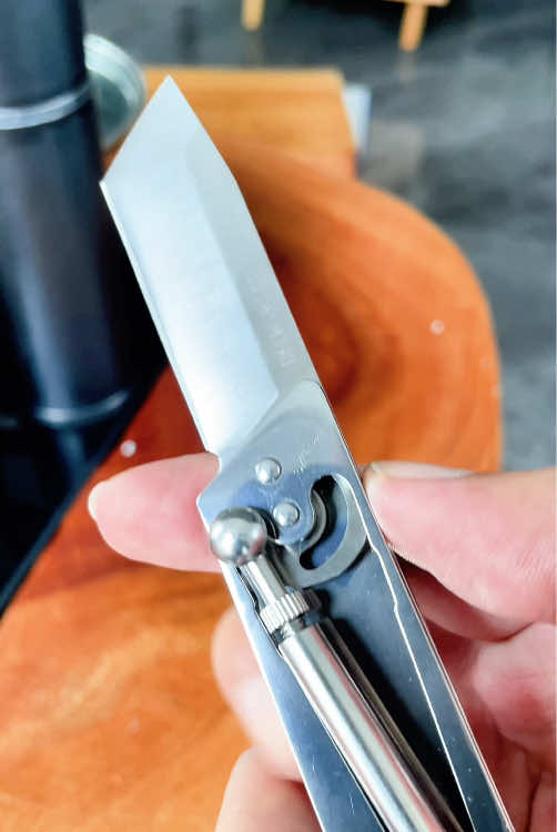 Do you want one?#fyp #hakatoy #knife #foldingknife #blade 