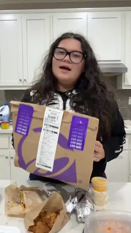 Trying New Taco Bell Items #tacobell #burrito #cheese #franksredhot #mukbang 