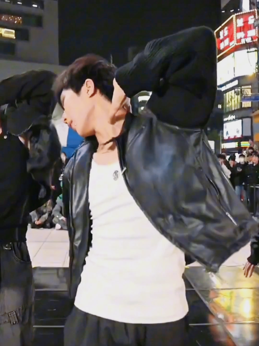 Garam in this dance cover got me go crazy 🫦 #artbeat #garam #kpopdancecover  #whiplash #fyp 