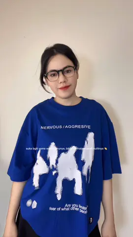 biar gak hitam mulu kaosnya 😉 #kaosoversize #kaosboxy #kaospria #kaoswanita #tshirtprinting 