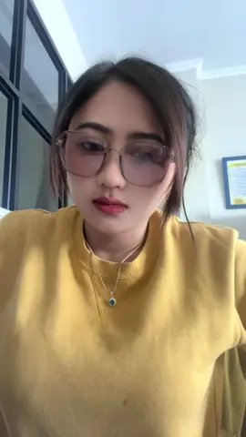 Kebangetan emang ya #kacamatamurah #bluecromic #kacamatakece 