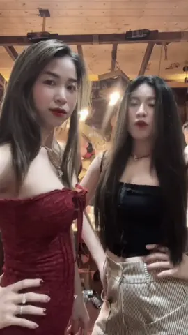 Đầm đỏ khétttt #xuhuongtiktok #viral #fyp #travinh84 #muayeuthuong 