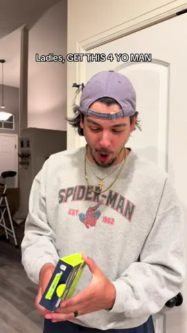 Giving a man a good razor is like giving a woman a Dyson Airwrap #giftsforhusband #giftsforboyfriend #giftsforhim #giftideas 