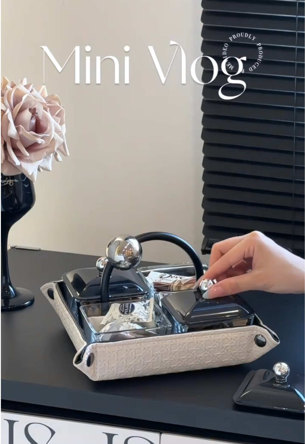 Khay mứt! #decor #trangtri #khaymut #phongkhach #giadungtienich  @Góc Nhà Xinh  @Góc Nhà Xinh  @Góc Nhà Xinh 