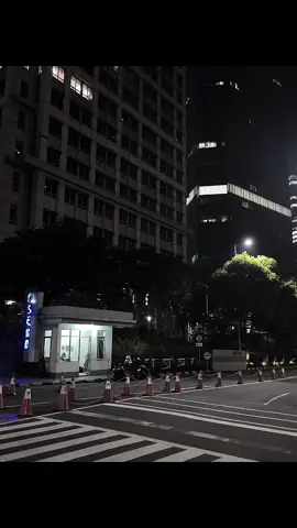 Tuhan kembalikan segalanya tentang dia:(