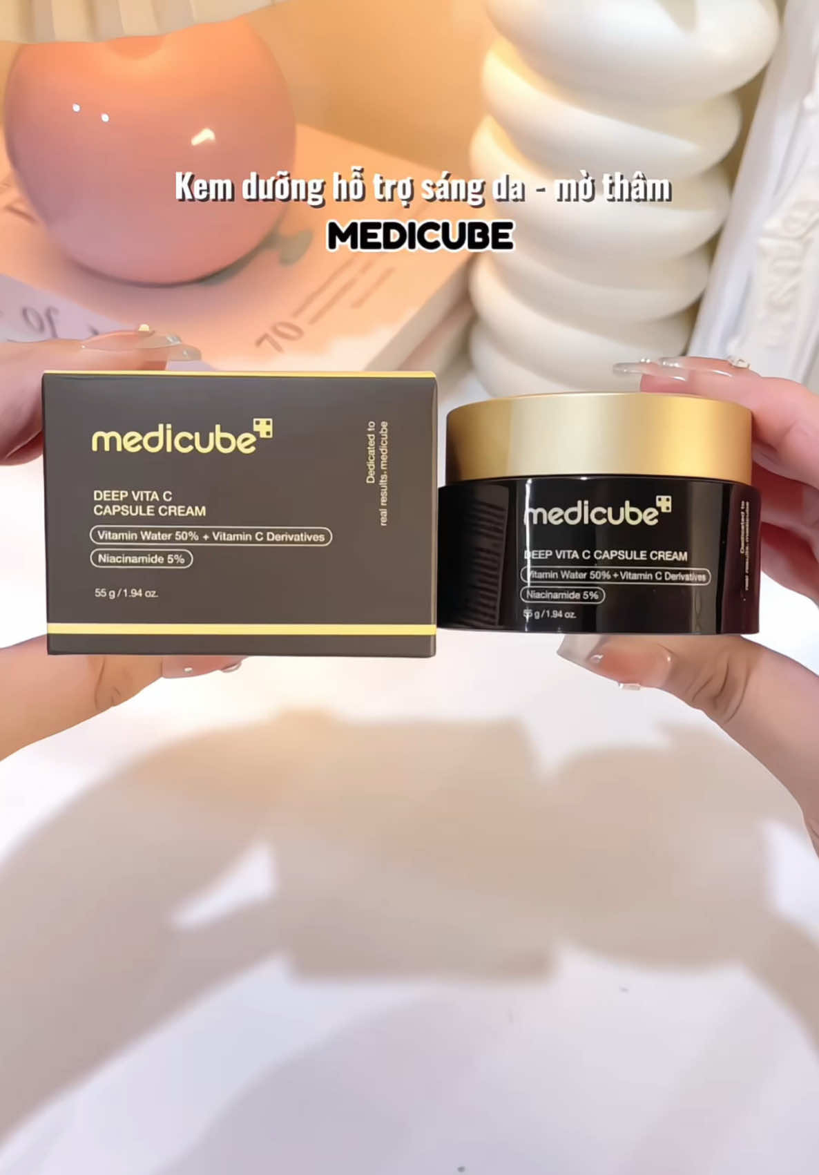 Dưỡng sáng da mặt nhờ viên nang vit C thử đi mấy mom iuuu #kemduongsangda #kemduongtrangdamat #kemduongtrangda #medicube #kemduongmedicube 