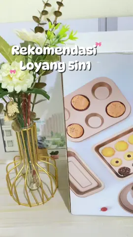 Loyang satu set dengan harga murah,yakin ga mau di co ni haduh rugi banget loh say😩🔥🫵🏻#promomakanharian #bakindo_hwl #premiumquality #tiktokshop #loyang 