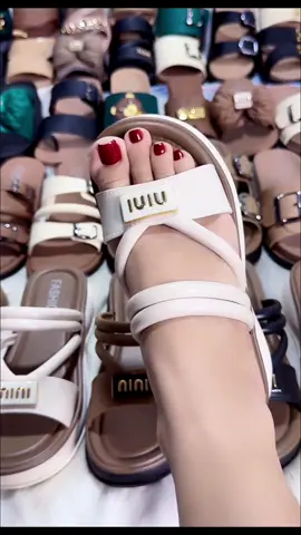 Dép mẫu mới đế 5p hàng cao su non êm mềm #mebut #giaydep #dép #depnu #xuhuong  @Mẹ Bút  @Mẹ Bút  @Mẹ Bút 