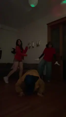 HOT DOG @Anna @Sam🌷  #maxgoof #coraline #britneyspears #halloween2025 