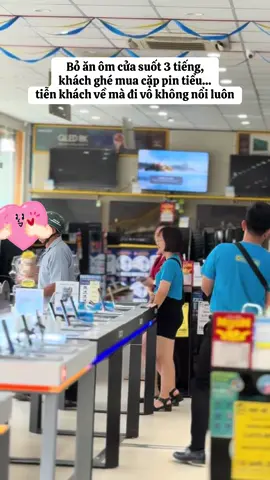 Cô thu ngân khổ nhất thế giới :)) #dmx #dienmayxanh #65cantho #mwg 