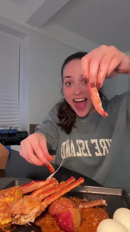 @Maggie Keep me honest…. How’s my potato volcano bc I think I messed it up but STILL DELICIOUS #seafood #crablegs #seafoodmukbang #boil #mukbang @theBoil NYC 