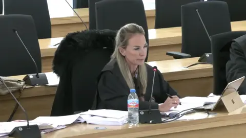 المحامية مونيكا تقول بأن أرو بول يقول بأن الفلم ليس فيه تشجيع على الإرهاب 10-2025