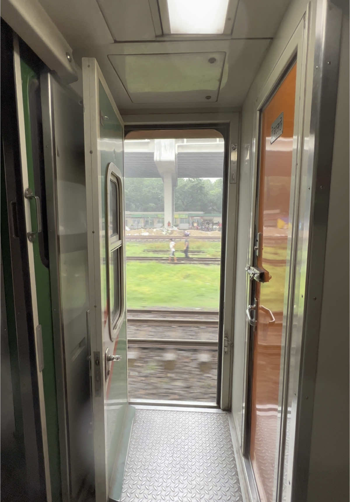 Smooth train journey 💙🚆 #foryou #foryoupage #fypシ゚viral #viralvideo #grow #train #jiaulhaque_ #unfreezemyacount #bdtiktokofficial 