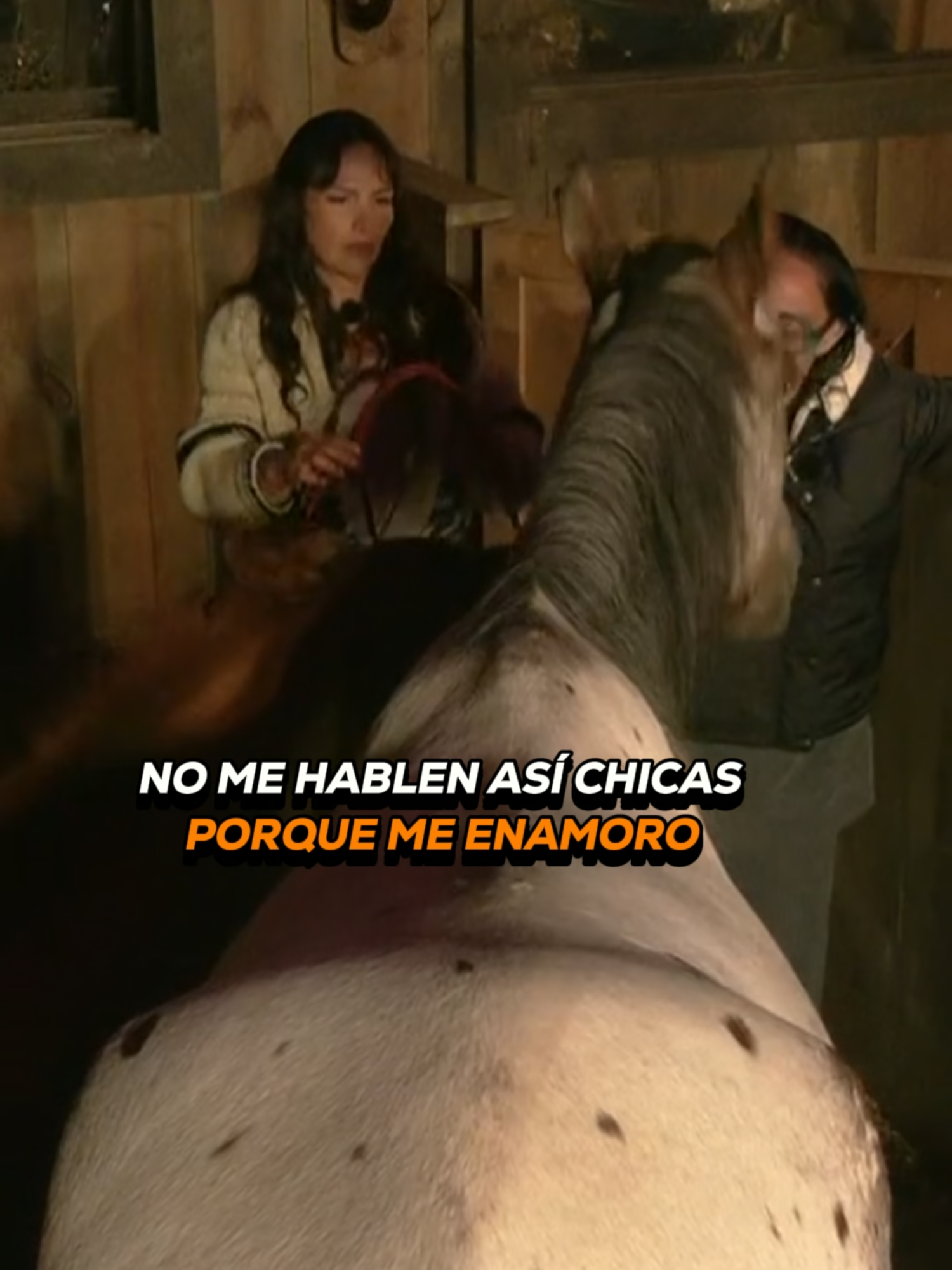 ¿Quién está enamorada de quién? ✨❤️‍🩹 Lunes a viernes 9:00 p.m. por #AztecaUNO. Domingo La Gala 8:00 p.m. por Azteca UNO. 🌾 #LaGranjaVIP transmisión 24/7 en #DisneyPlus experiencia completa.